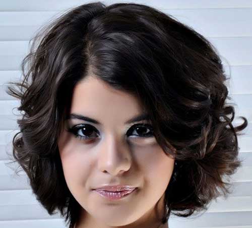 Thick Wavy Bob for Round Face Styles