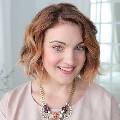 Simple Short Wavy Haircuts For Women