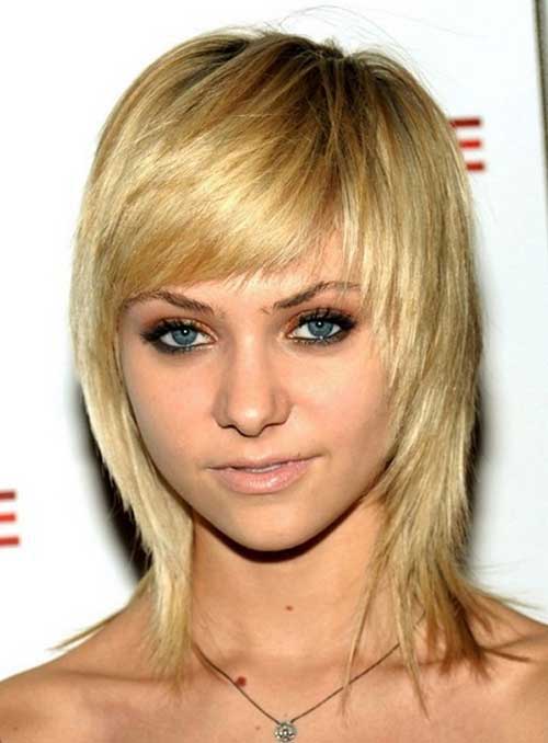 Best Blonde Short Layered Haircuts with Side Bangs