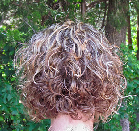 super-short-natural-curly-hairstyles-2016121807