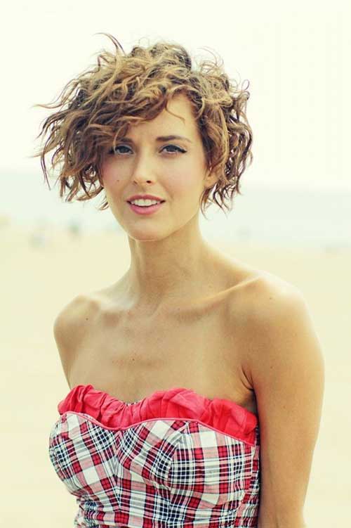 Hairstyles for Short Curly Hair-14