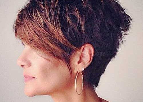 9.Short Trendy Hairstyle
