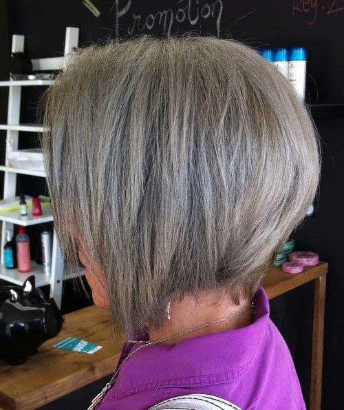 15.Short Hairstyle for Older Women