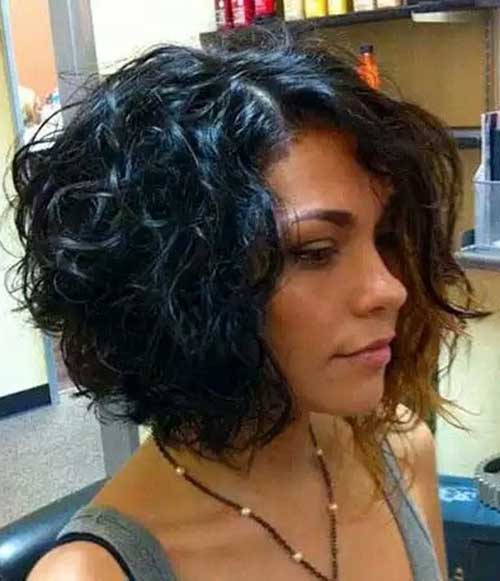 Hairstyles for Short Curly Hair-17