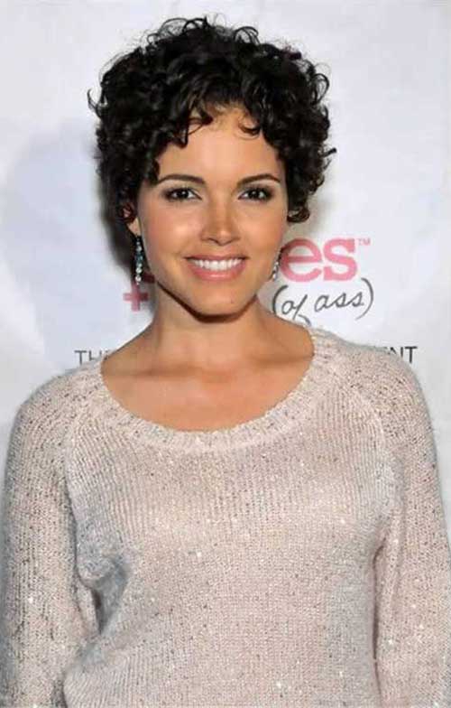 Hairstyles for Short Curly Hair-19