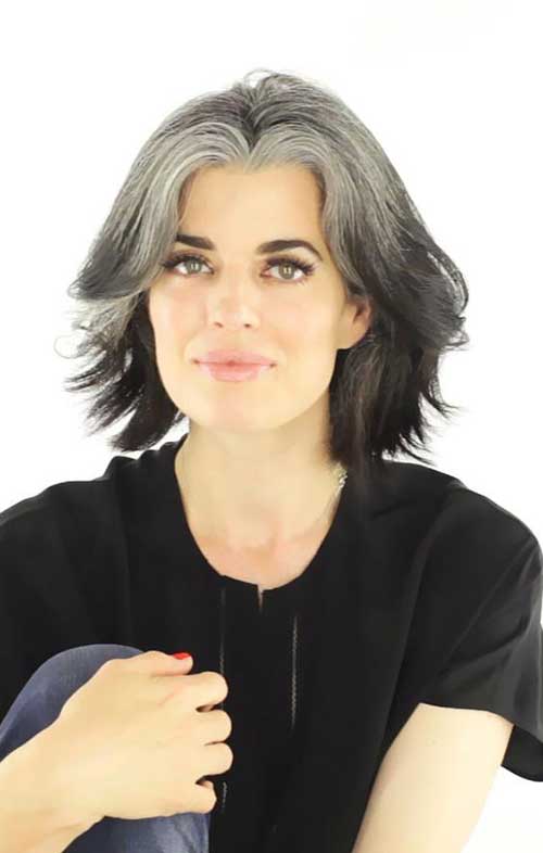 8.Short Hairstyle for Older Women