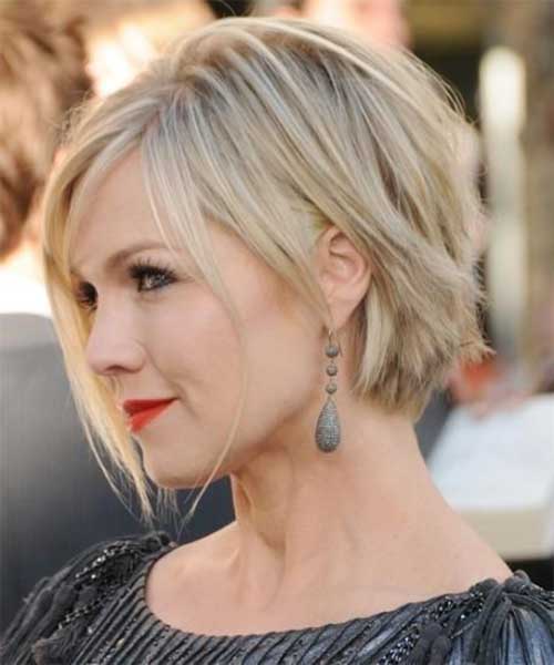  Short Haircuts for Round Faces-9