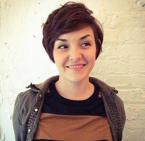 Short Haircuts for Round Face-15