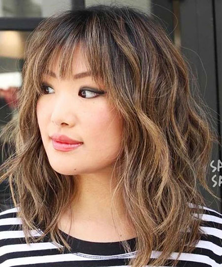 19-Hairtyles-with-Bangs-2018-656