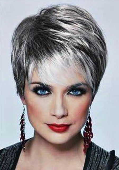 6-Short-Hairtyles-for-Women-50-to-60-Years-Old-390