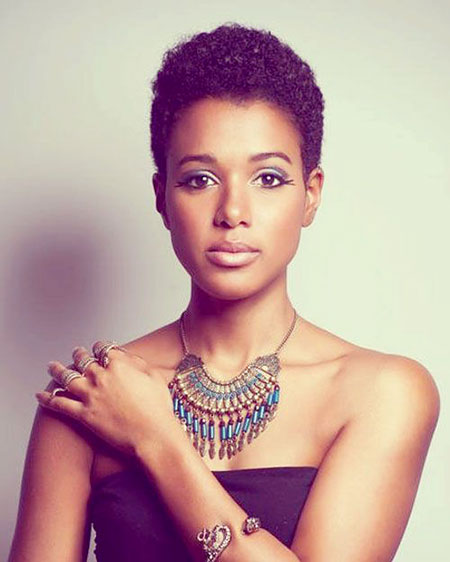 11-African-Woman-Short-Hair-596