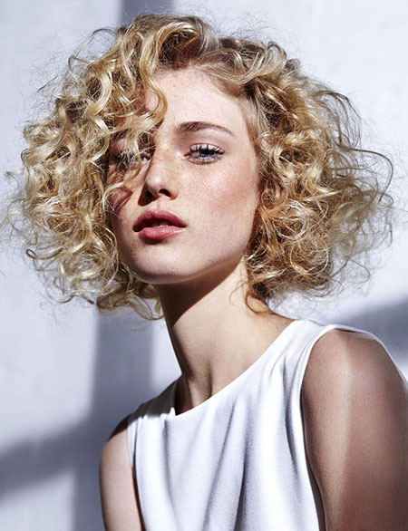 15-Short-Curly-Blonde-Hair-620