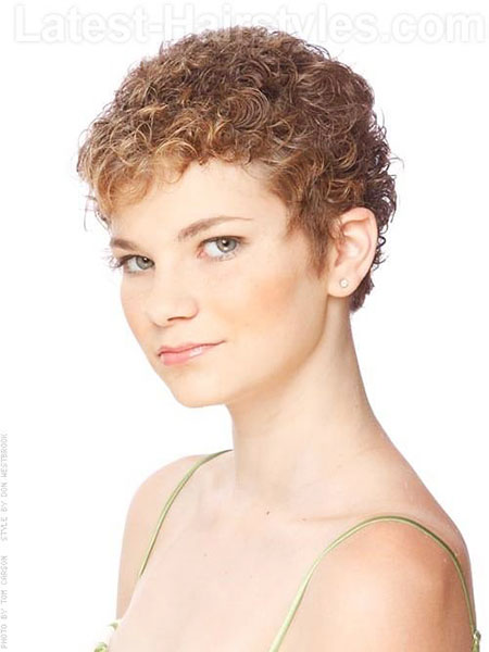 19-Short-Naturally-Curly-Hair-White-478