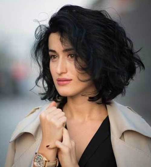 Short Haircuts for Women with Thick Hair-17