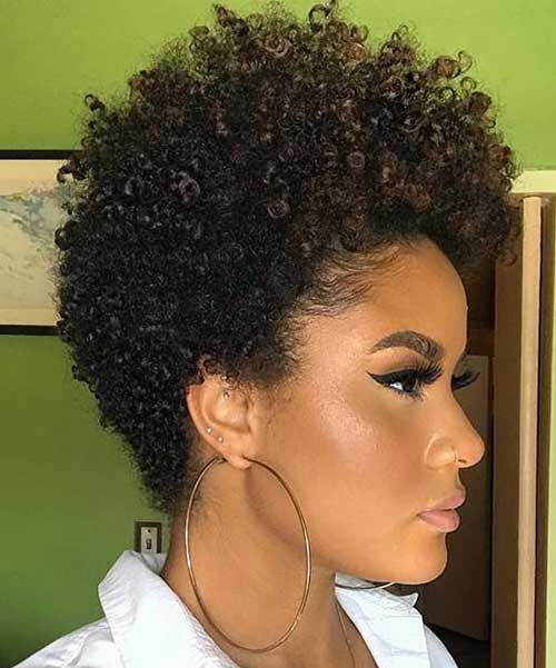 17.Short Natural Hairstyle for Black Women