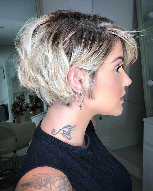 Cute Blonde Short Haircuts for Women with Thick Hair-6