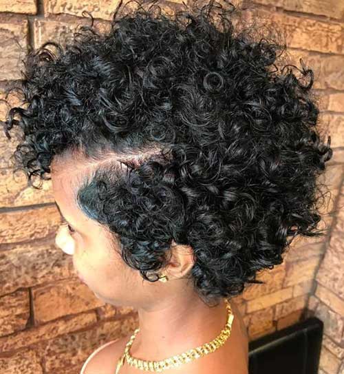 7.Short Finger Curls Natural Hairstyle for Black Women