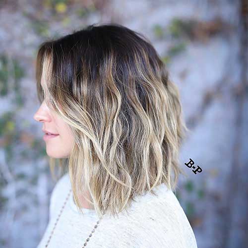 15-short-layered-hairstyles-for-wavy-hair-14102019145215