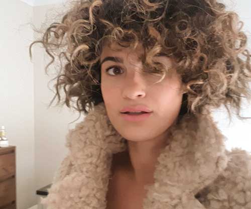 26-short-curly-layered-hairstyles-14102019153226