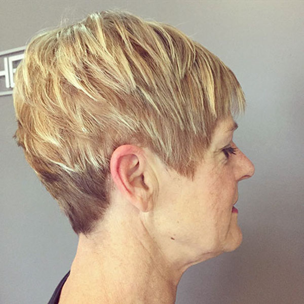 26-short-haircuts-for-older-women-22062020104726